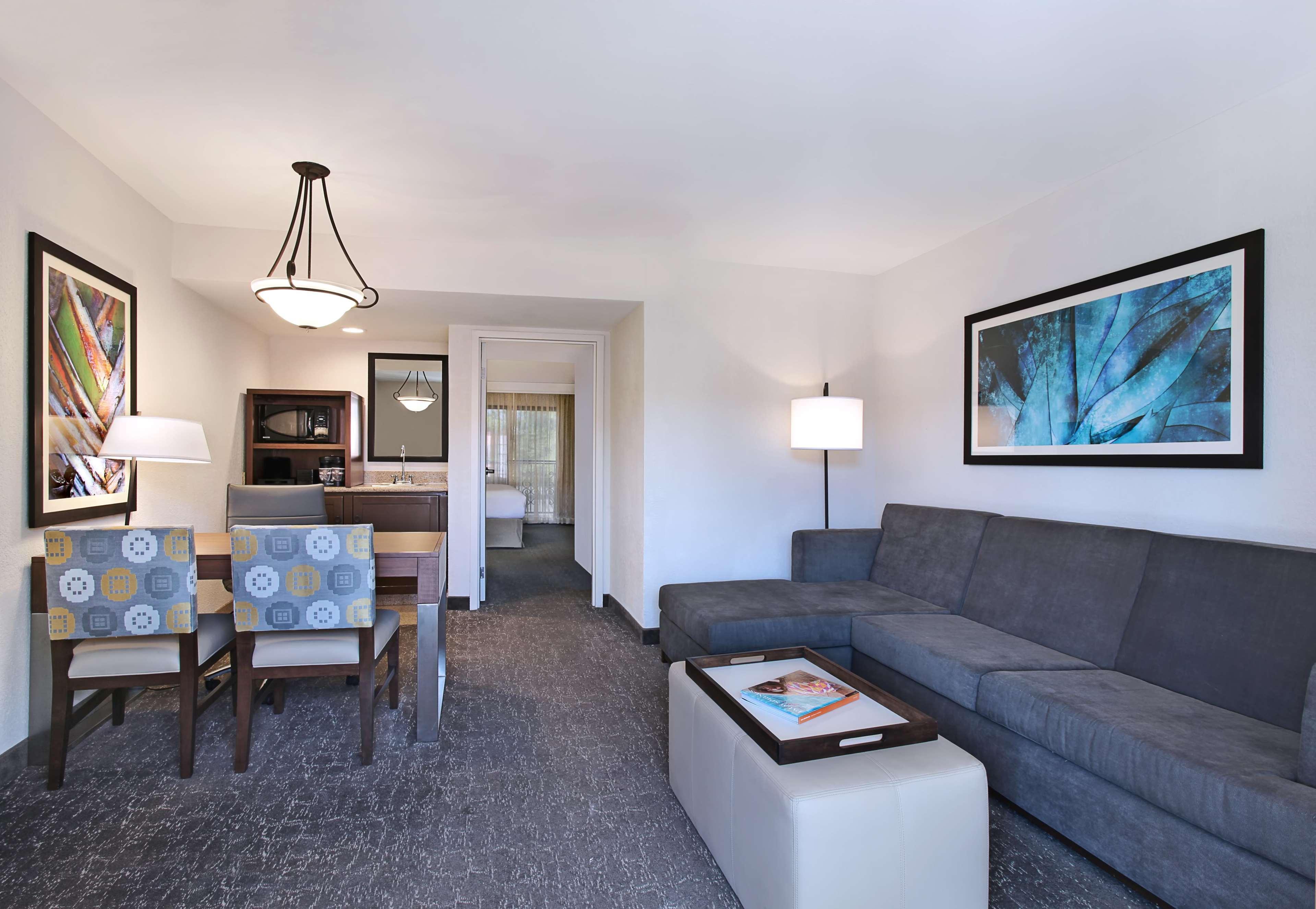 Embassy Suites By Hilton Palm Desert Pokoj fotografie